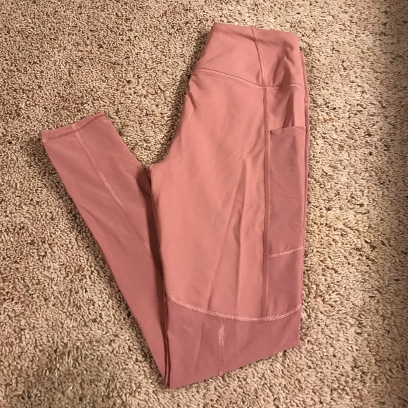 Victoria’s Secret Mesh Workout Leggings‎ - Picture 1 of 6